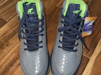 New Men Size 7 High Tops