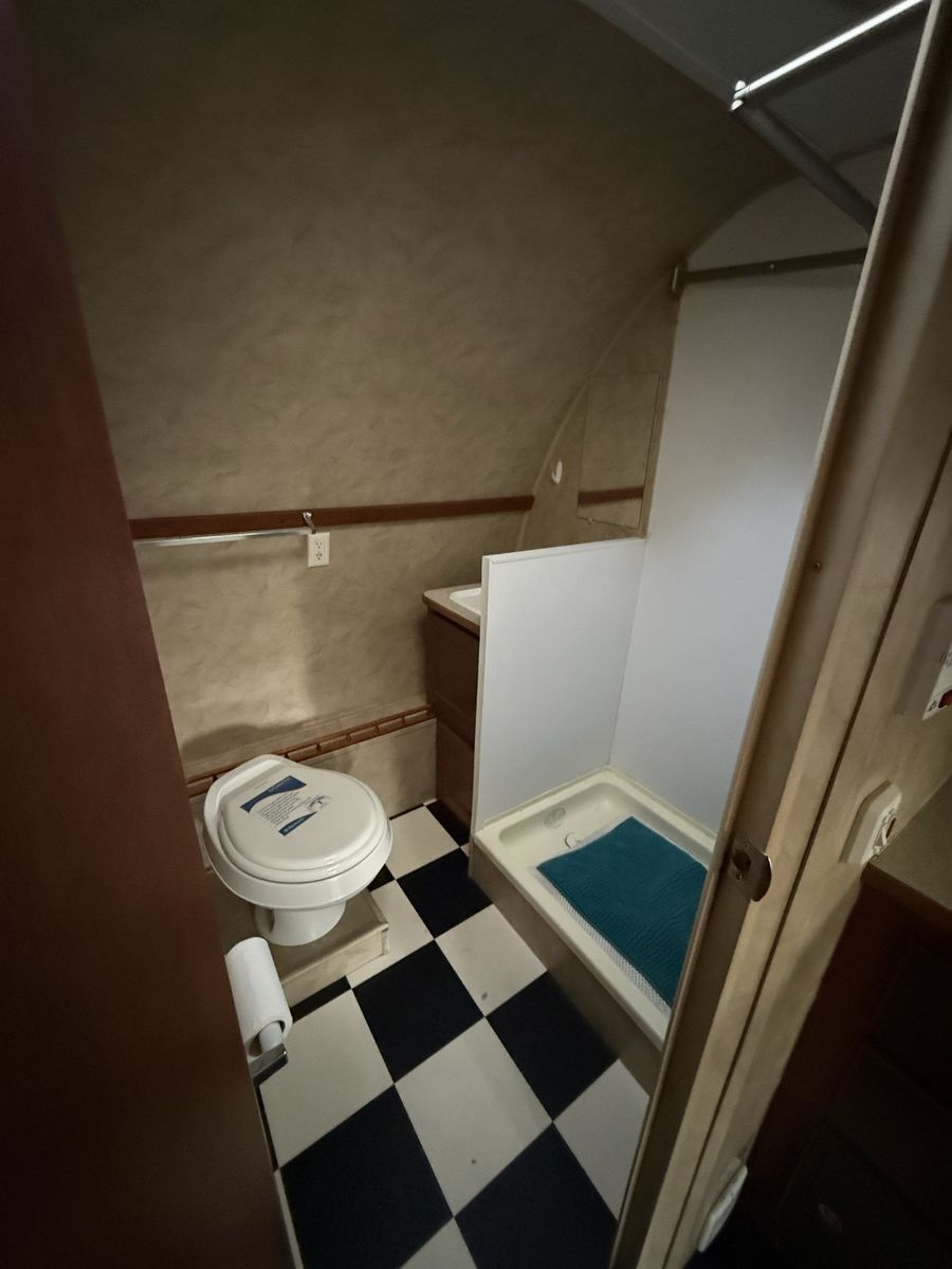 Main image 12