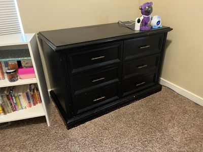 Black 6-Drawer Dresser – Solid & Stylish
