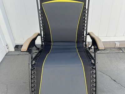 Cabela’s Zero Gravity Lounge Chair