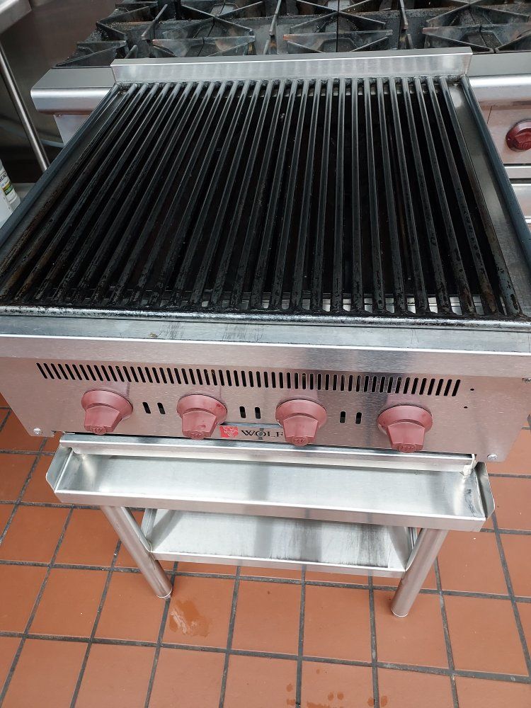 Wolf 25" Commercial Natural Gas Charbroiler + Stainless Stand
