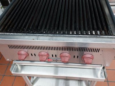 Wolf 25" Commercial Natural Gas Charbroiler + Stainless Stand