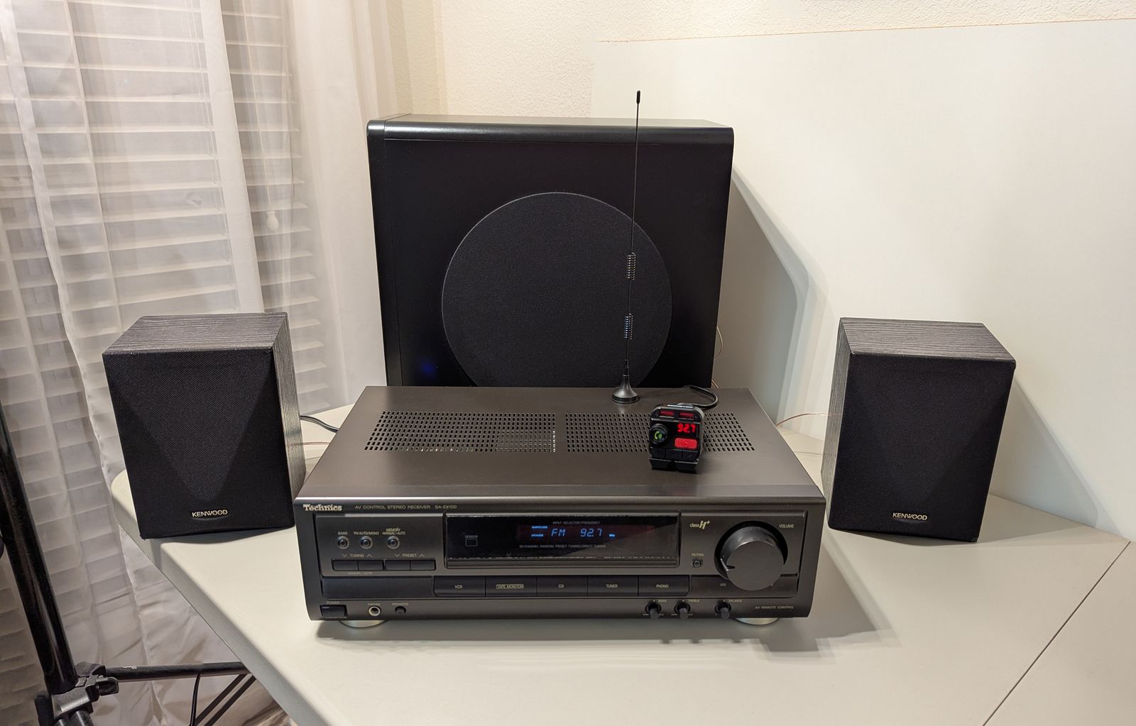 200w bluetooth reciever with 10" subwoofer