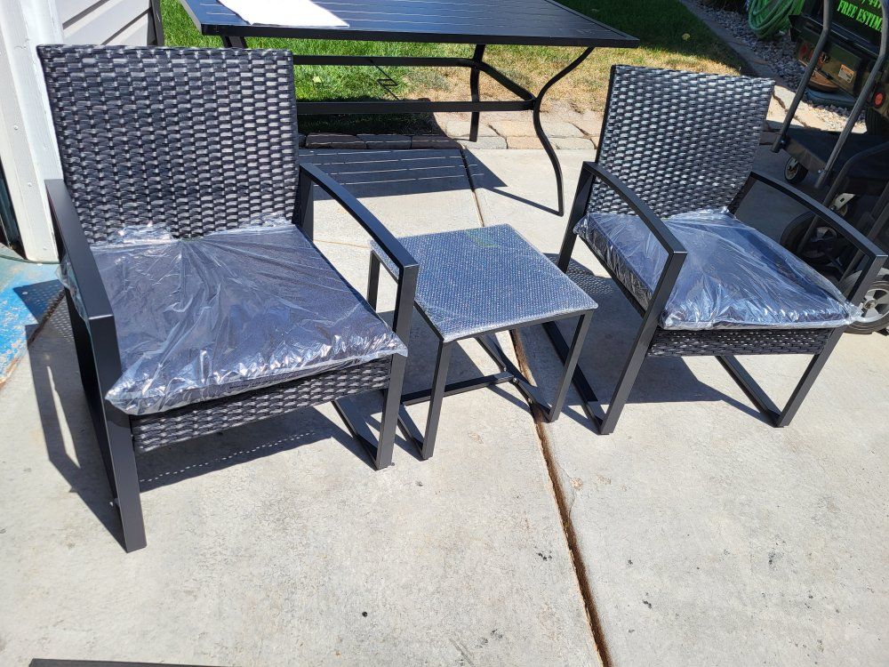 3pc Outdoor Wicker Patio Set w/Cushions* Black