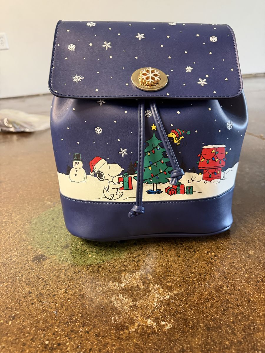 Peanuts Snoopy Holiday Snow Play Mini Backpack - New with Tags, Snowflake Clasp, Festive Design