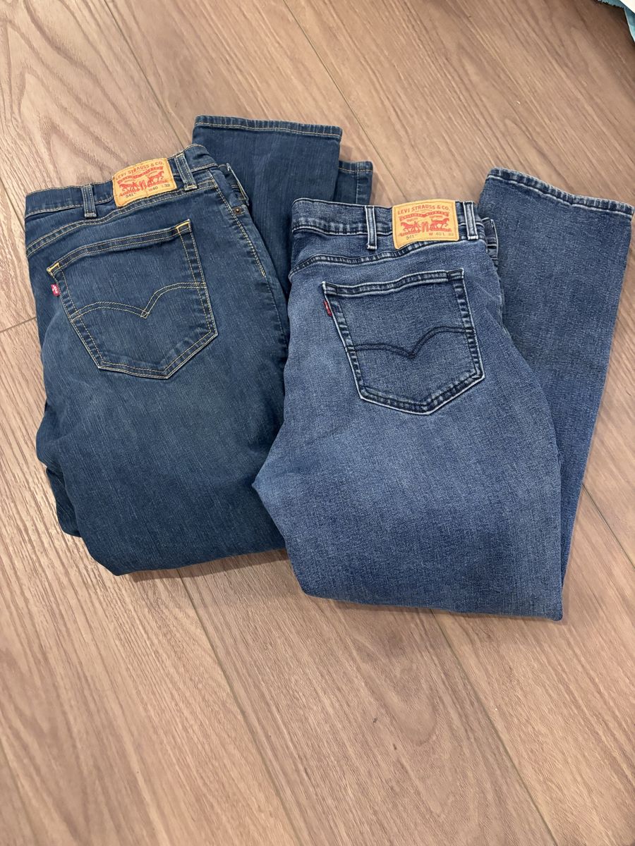 Men’s Levis 40x32 $15 Each 