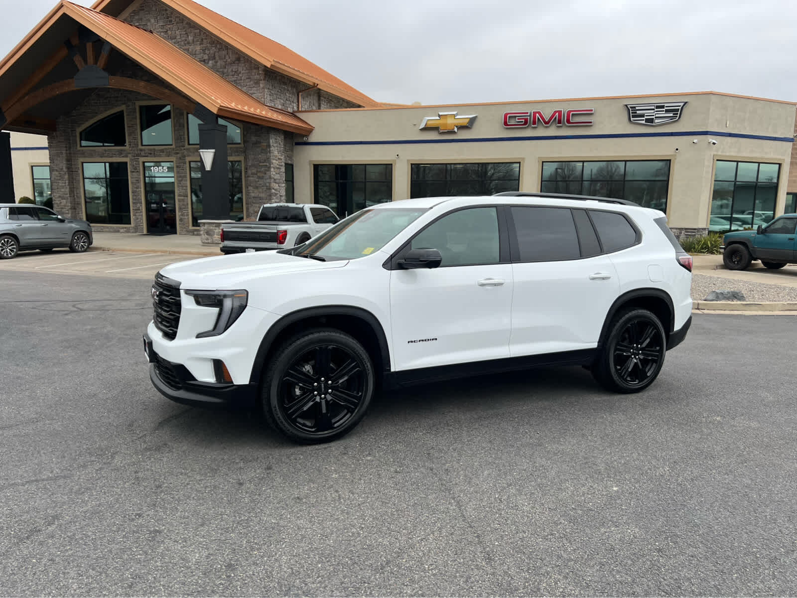 2025 GMC Acadia Elevation