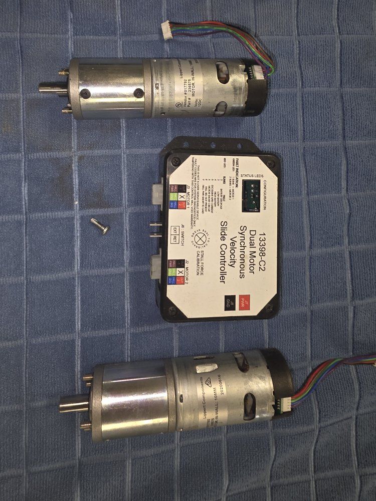Lippert 236575 In-Wall Slide-Out Motor 12V DC & Dual Motor Synchronous Velocity Slide Controller