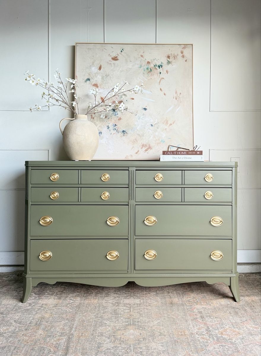 Dresser