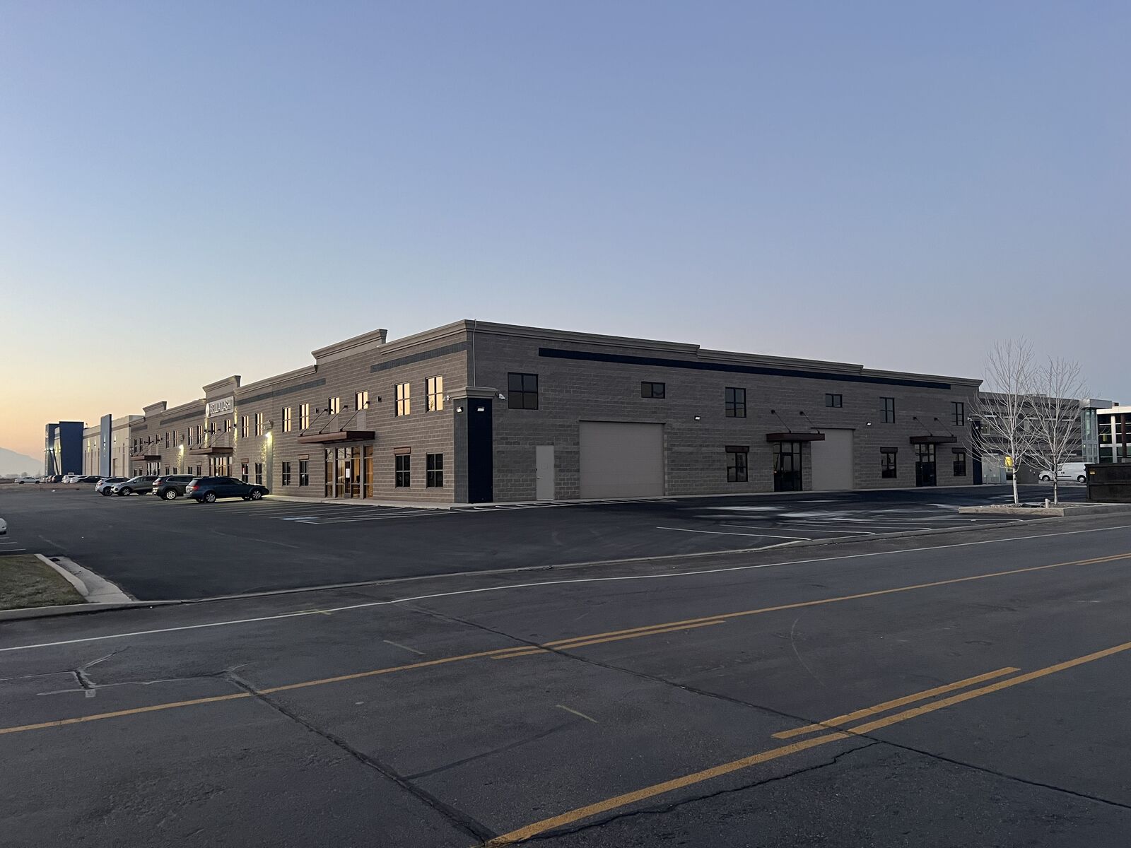 Flex Warehouse Vineyard for Lease 5,000 sf