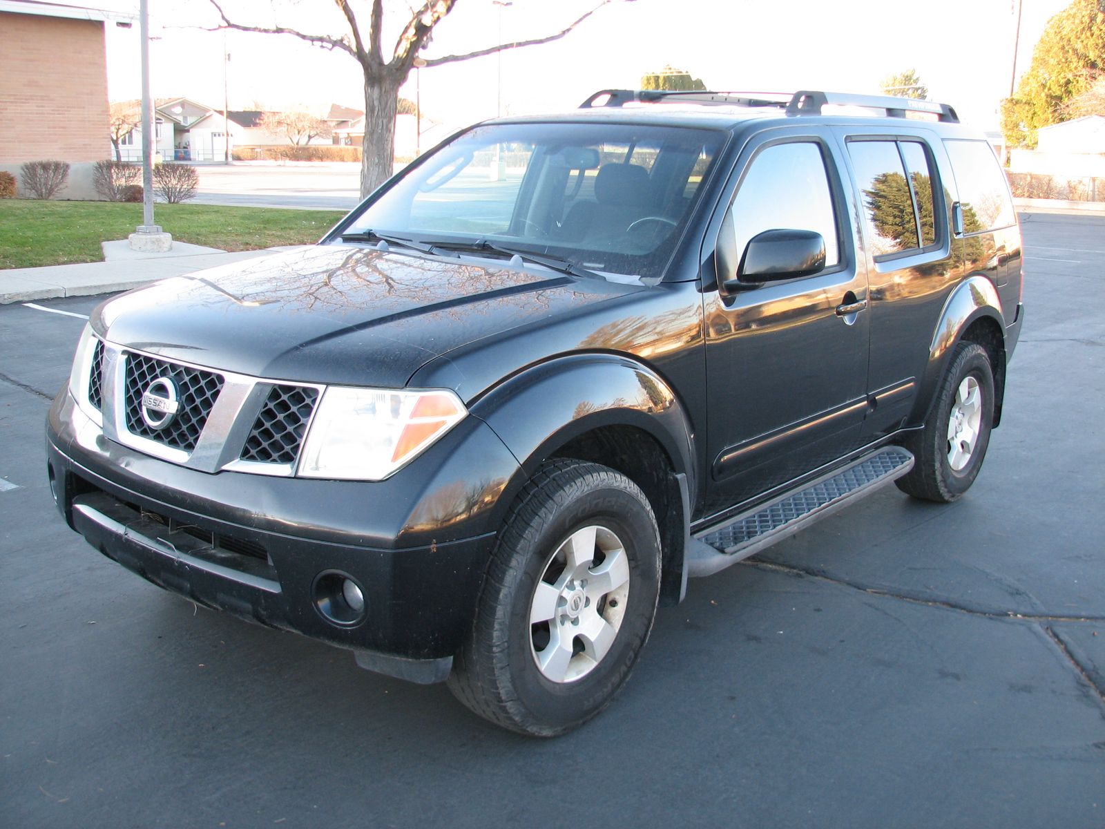 2006 Nissan Pathfinder SE "Mechanics Special"  waterpump and heater valve leak