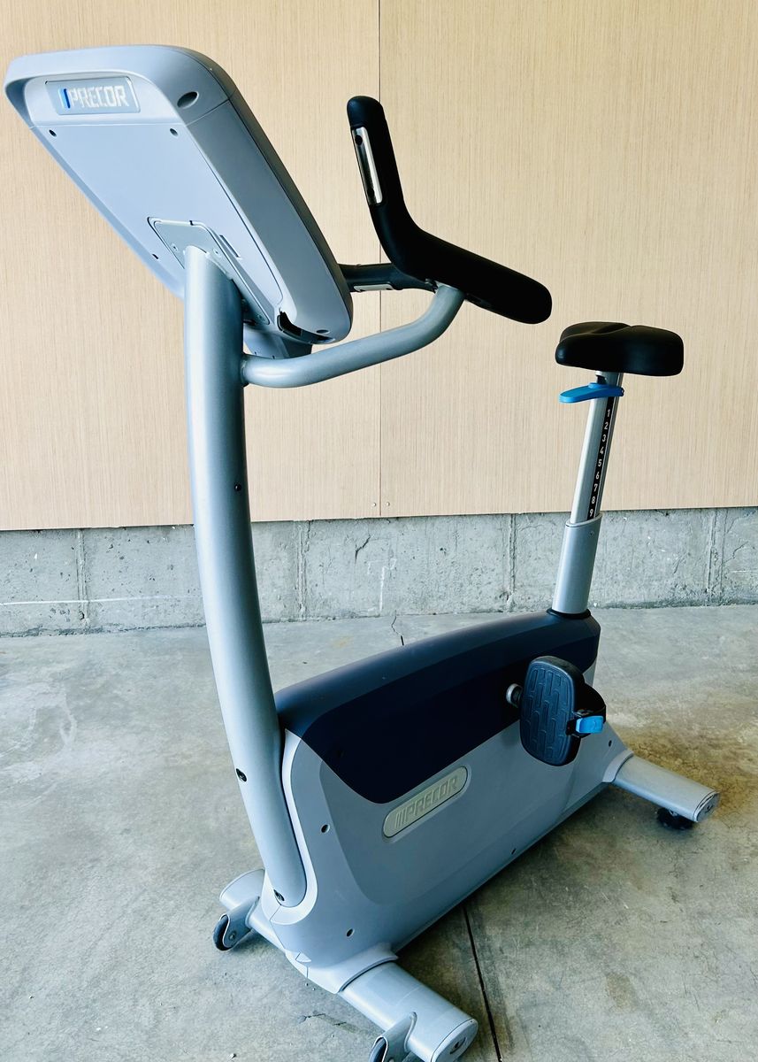 Precor Upright Exercise Bike 800 Series