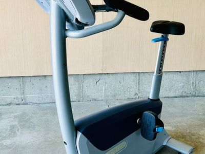 Precor Upright Exercise Bike 800 Series