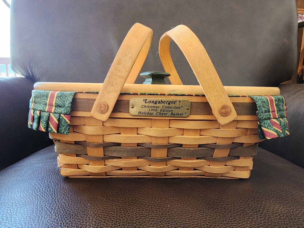 Longaberger Basket with cover and fabric liner