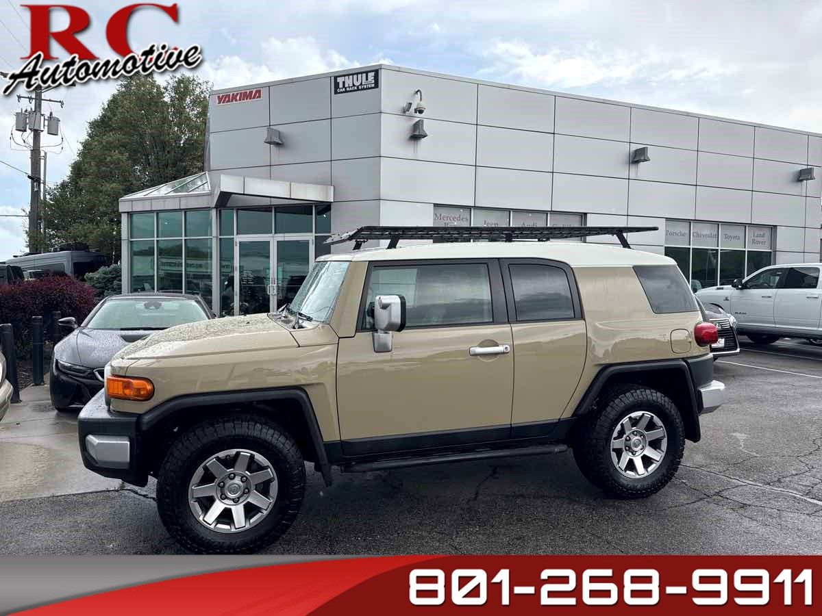 2014 Toyota FJ Cruiser Base