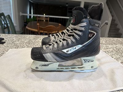 CCM U+ Crazy Light 06 - Senior size 11