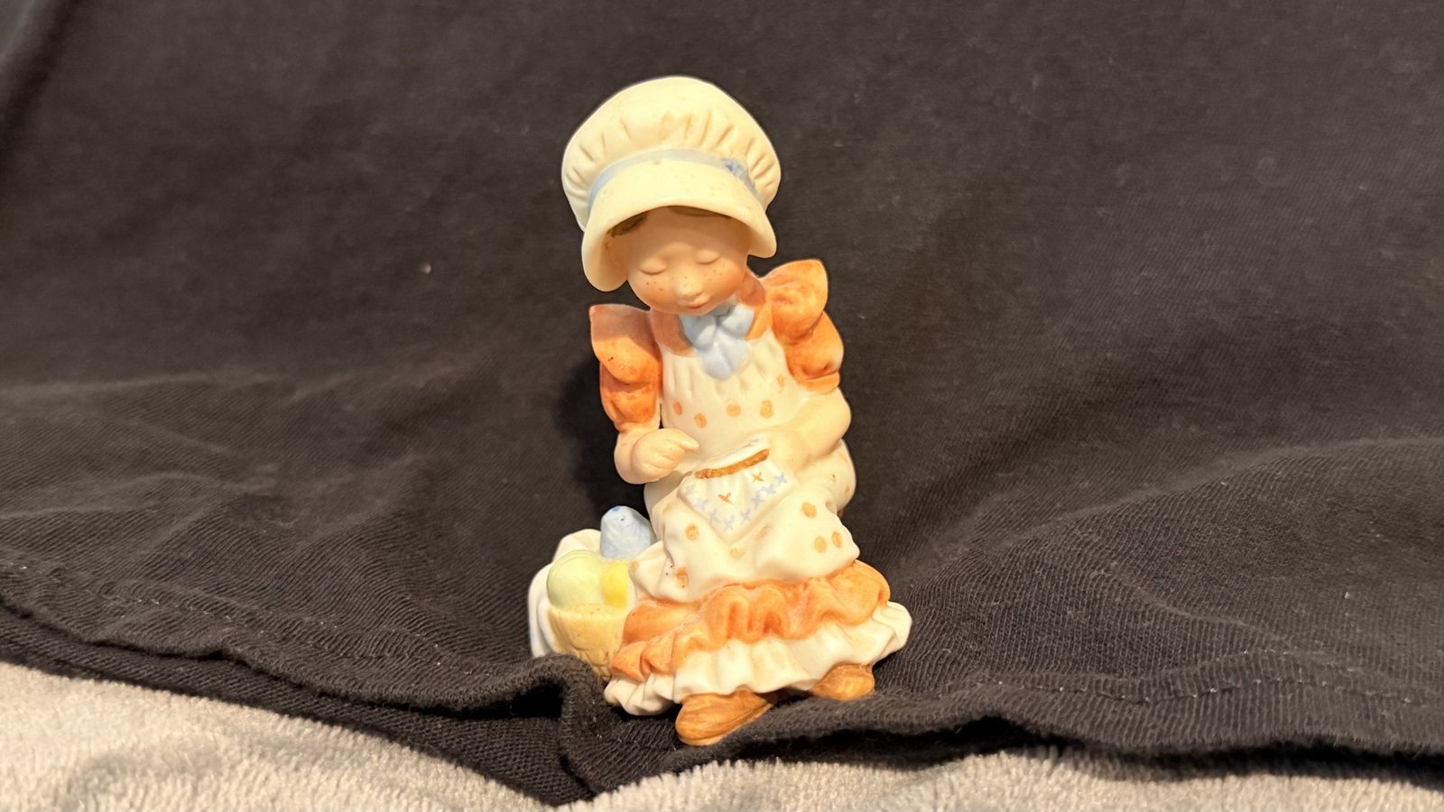 Vintage Holly Hobbie "A Touch of Happiness" Figurine - Miniatures Collection Series IV