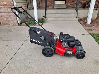Craftsman/Honda variable speed self propelled bagged mower, excellent