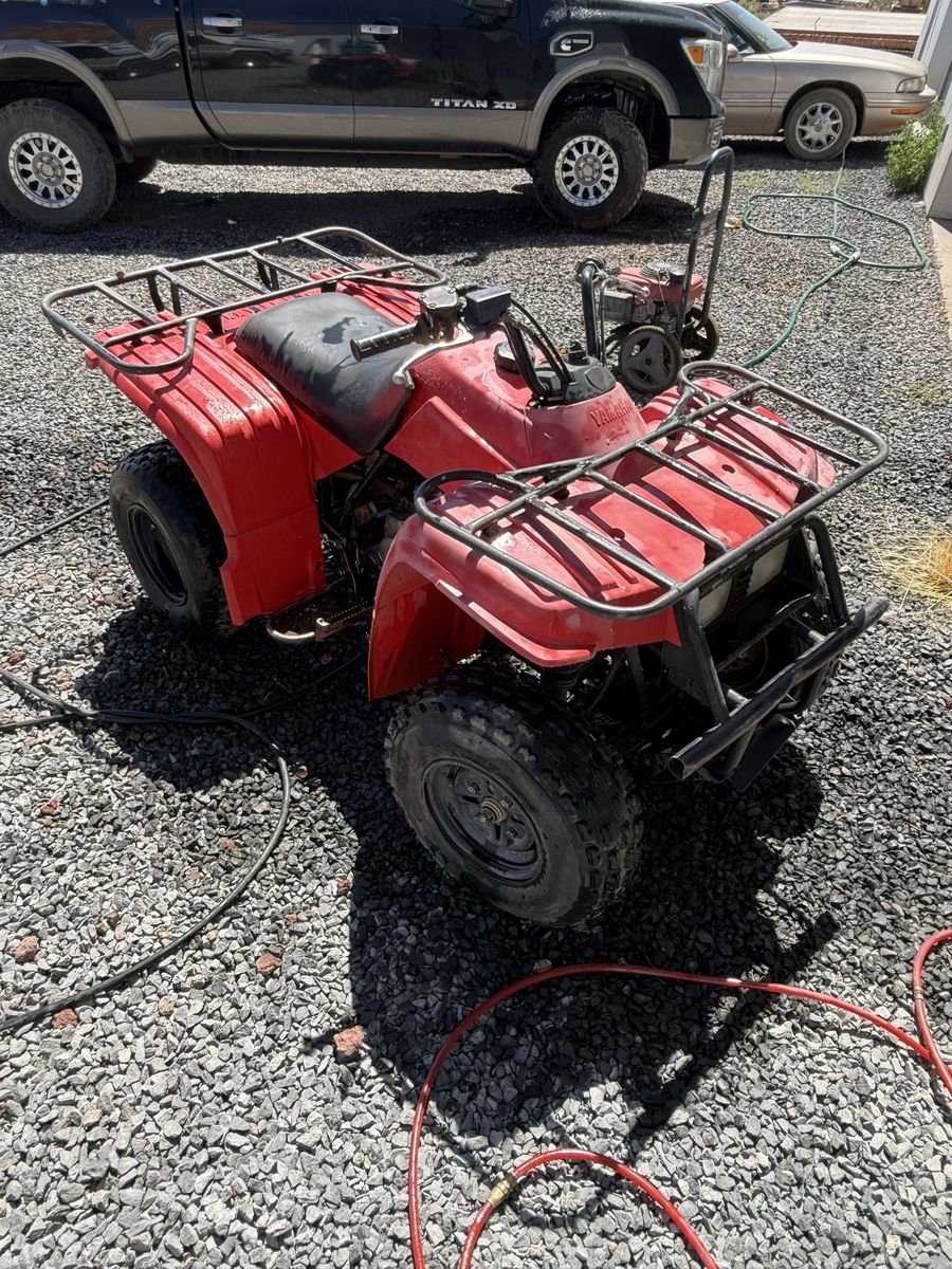 2005 Yamaha bear tracker 250