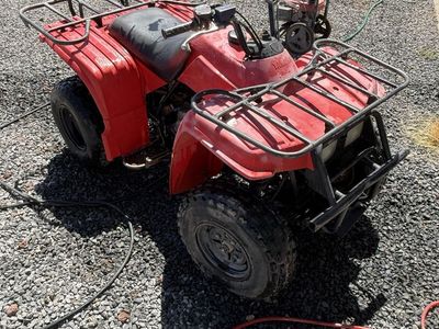 2005 Yamaha bear tracker 250