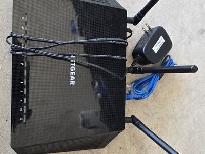 NETGEAR Nighthawk Smart WiFi Router (R6700v3) AC1750 Dual Band Gigabit with 3 Antennas