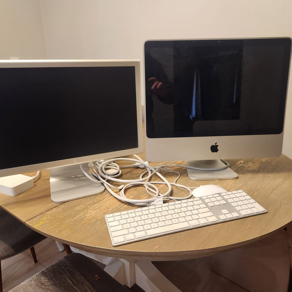 Imac with 2nd screen