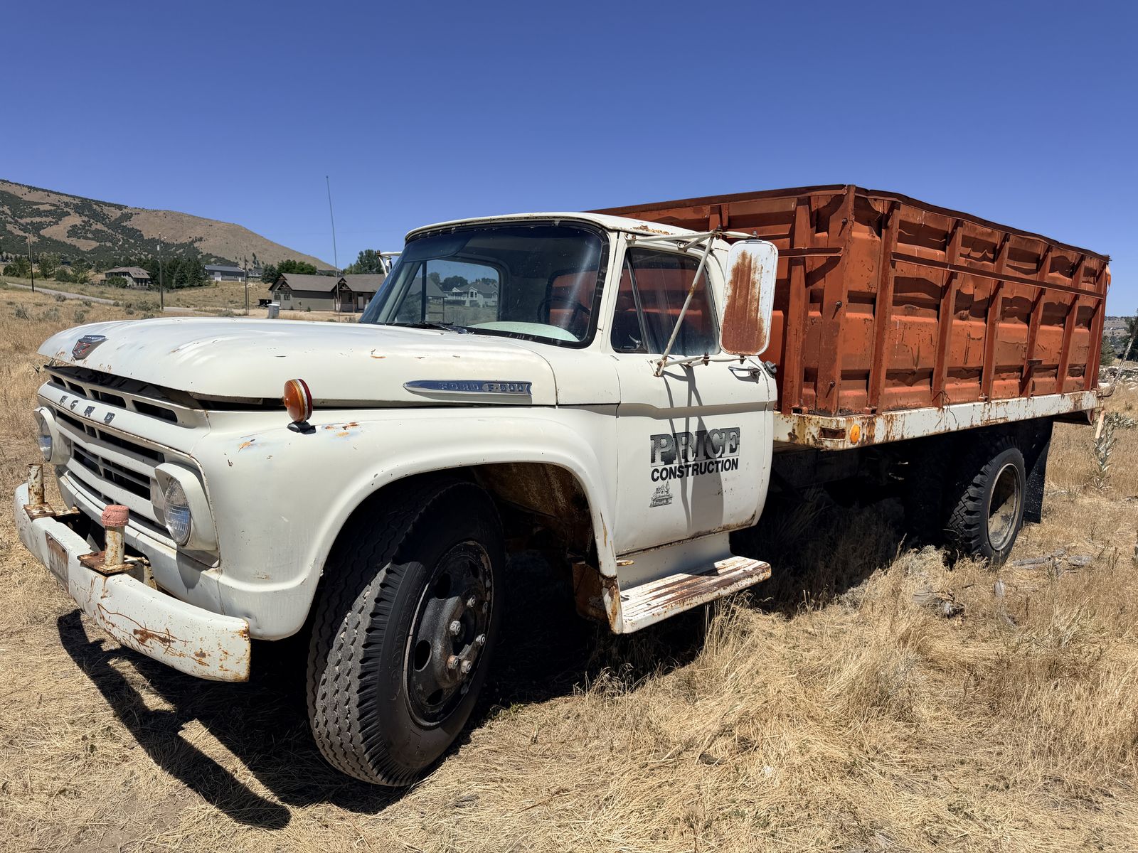 Ford Dump truck