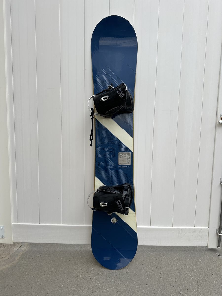 Ride 156 cm Snowboard with Black Bindings