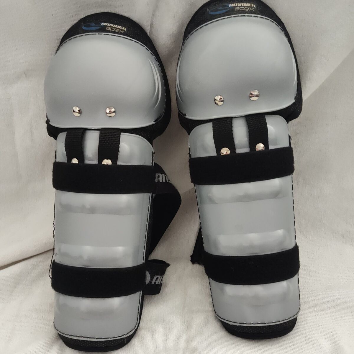 Answer apex knee guards