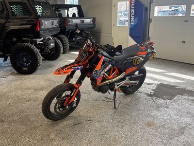 2021 KTM 690 SMC R
