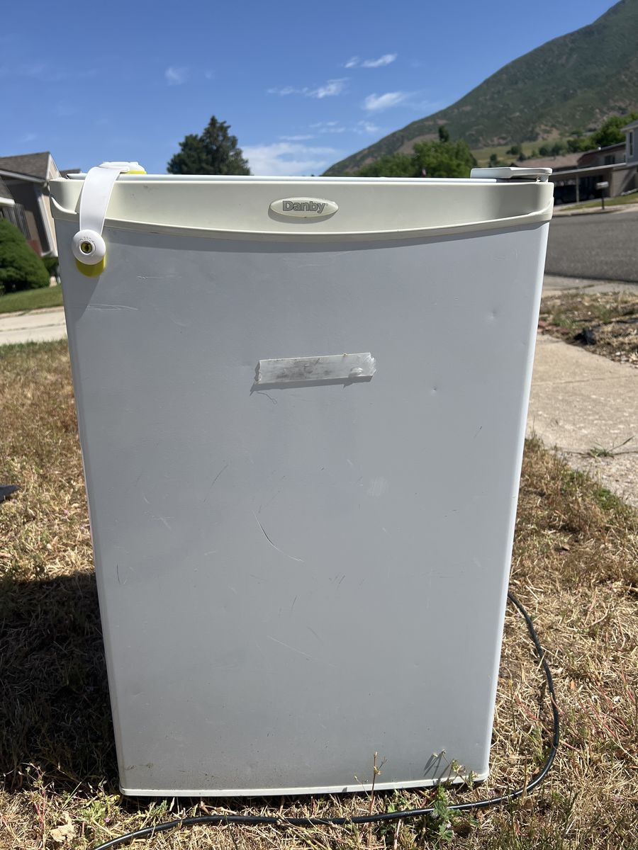Mini fridge and freezer