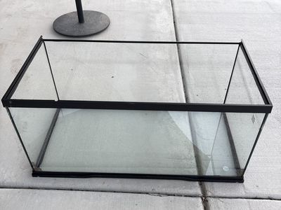 65 gallon Glass Aquarium/Terrarium Tank - Used Condition- for reptiles fish and any other pets