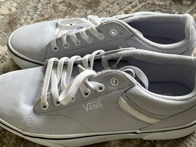 Vans Women's Seldan Platform Sneakers 9.5