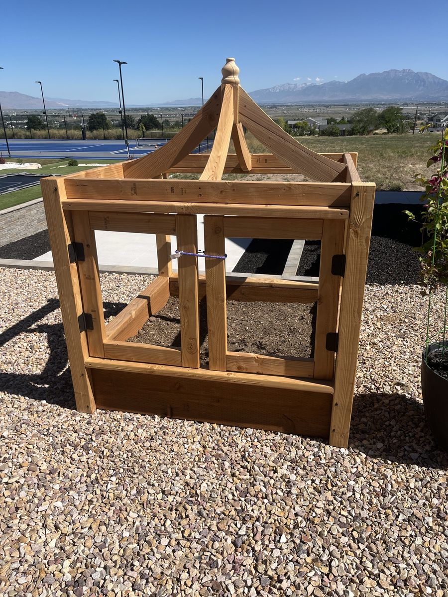 Decorative garden/Flower box