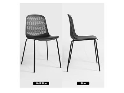 4 plastic dining/patio chairs
