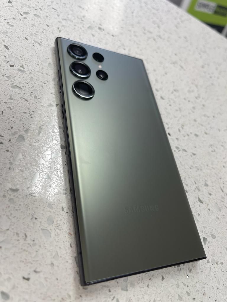 Samsung Galaxy S23 ULTRA 5G - 512GB - Unlocked