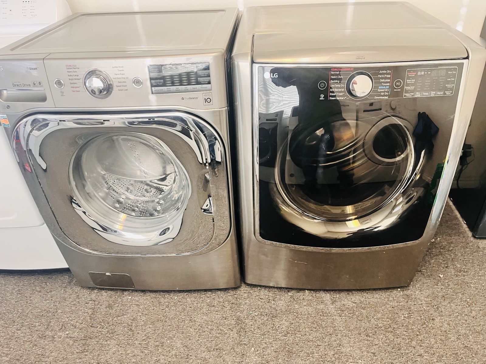 Lg mega capacity washer and electric dryer