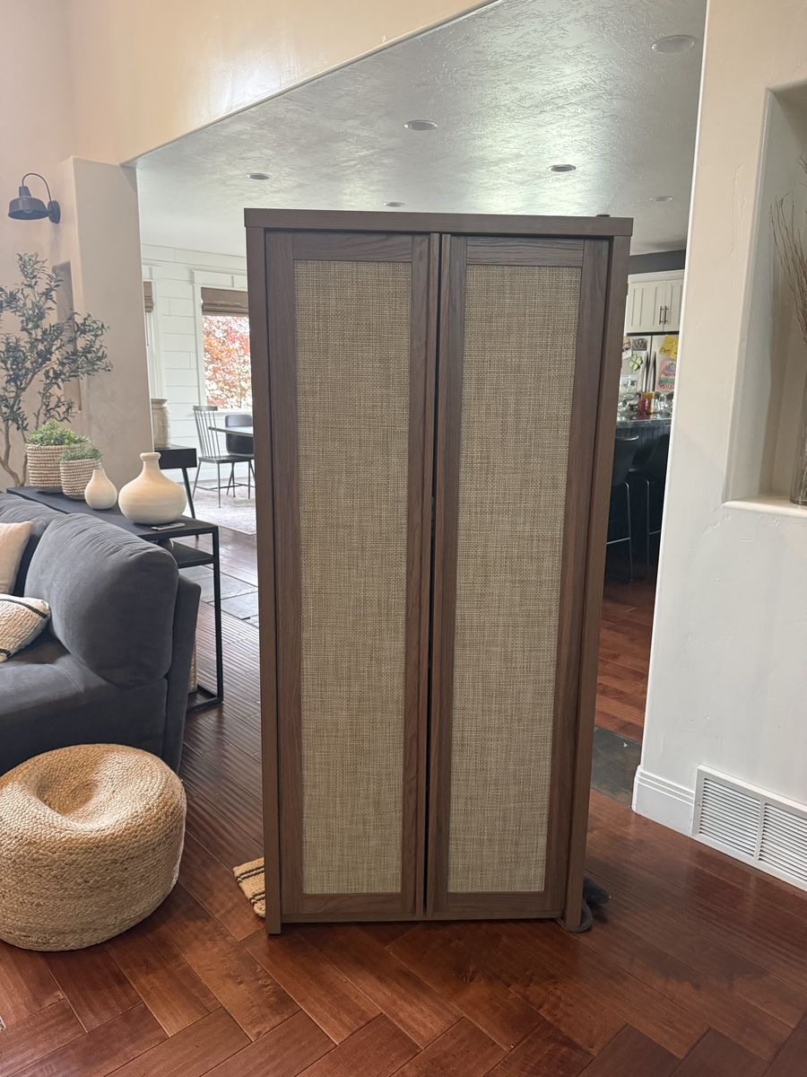 Beautiful tall cabinet/kitchen pantry