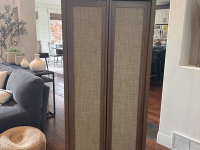 Beautiful tall cabinet/kitchen pantry
