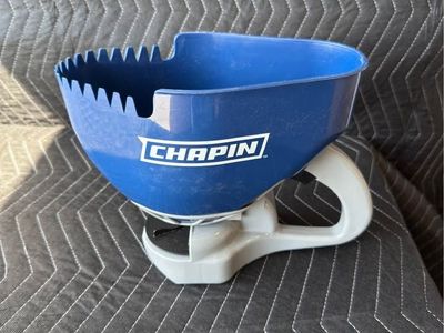 Chapin 8706A Handheld Crank Spreader