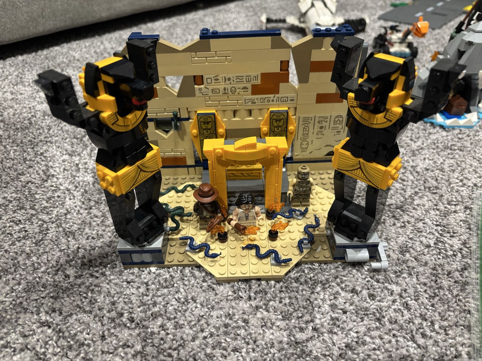 Main image 8