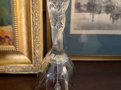 Avon 1992 collectible crystal bell