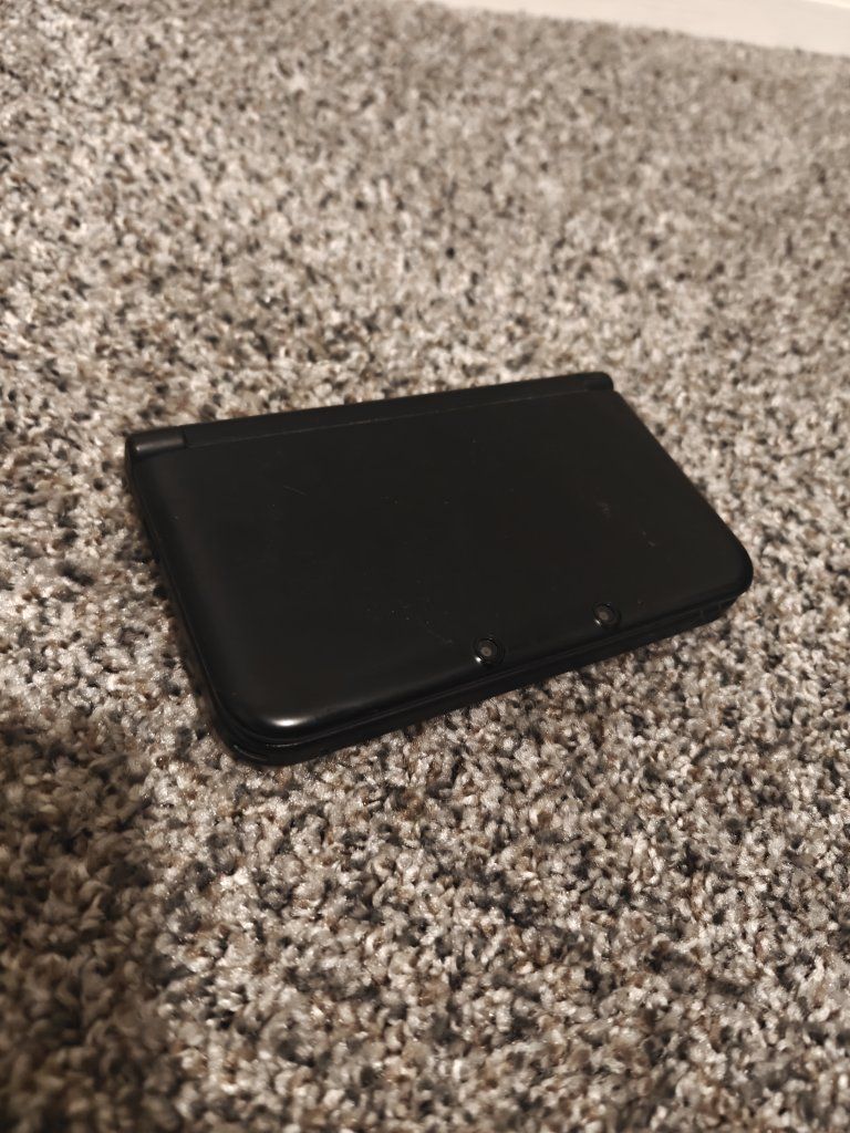 Nintendo 3DS XL Handheld Console, Black - Used