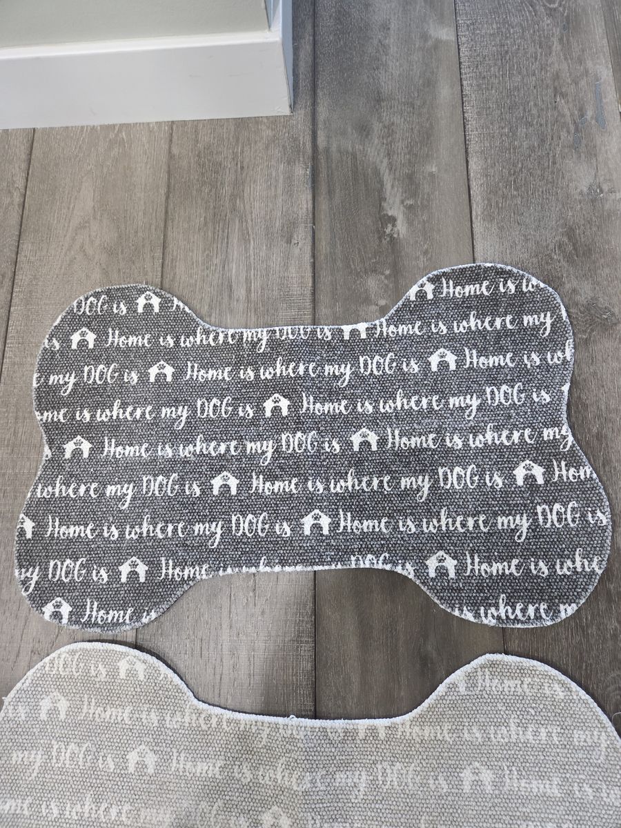 Dog bowl mats