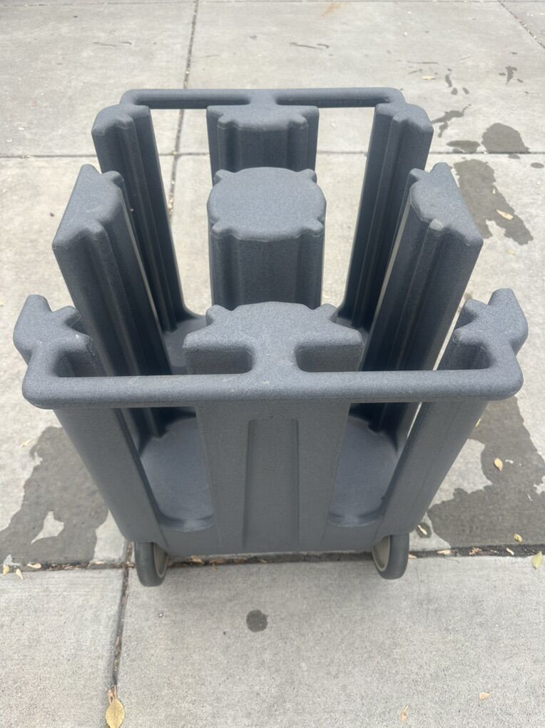 Cambro 4-Compartment Dish Caddy 32H X 29 X 23