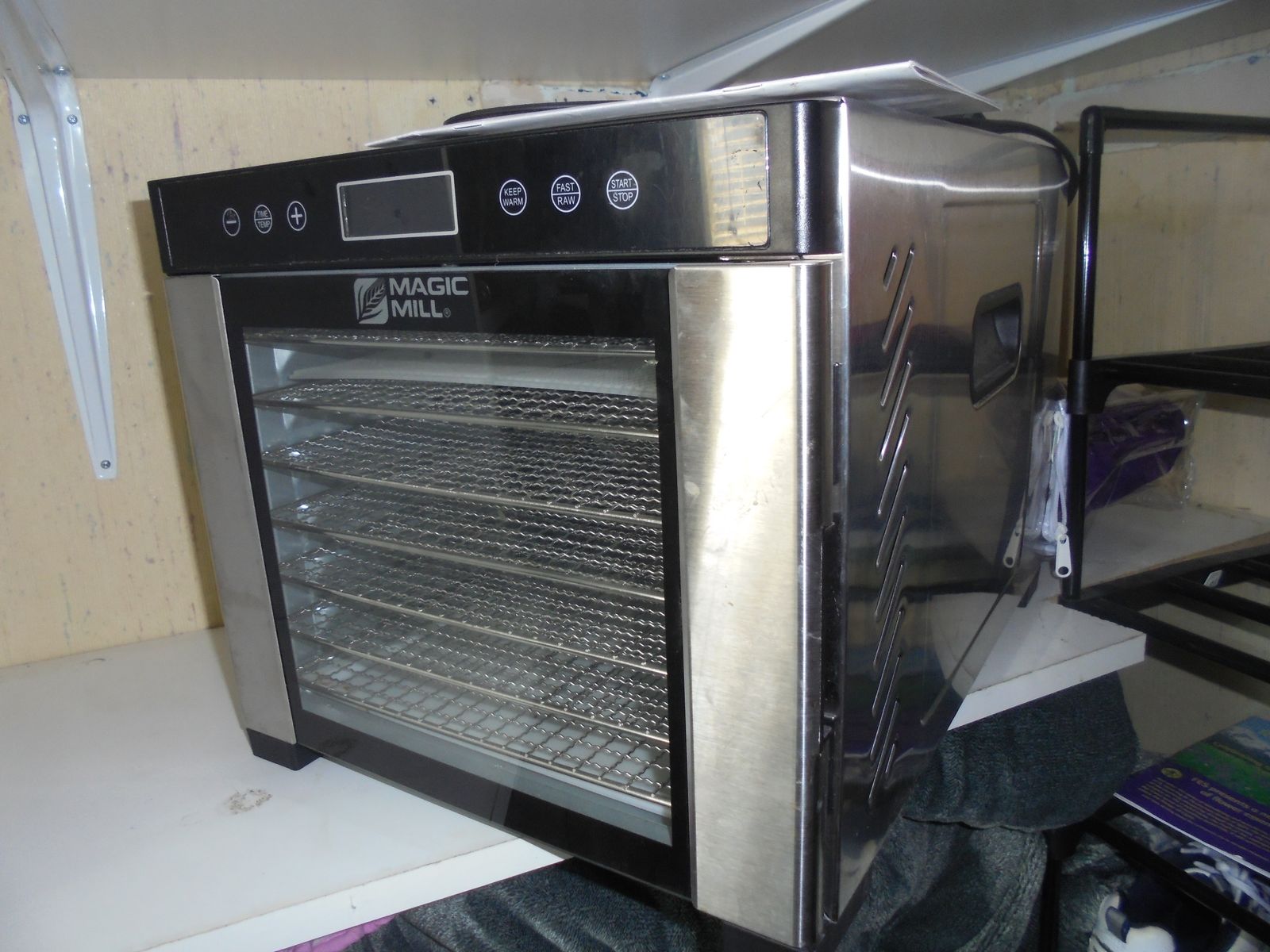 Majic Mill food dehydrator 7 shelves