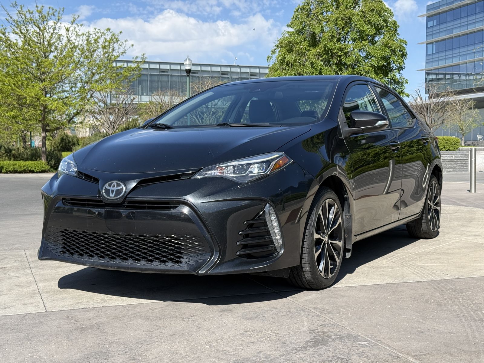 2018 TOYOTA COROLLA SE