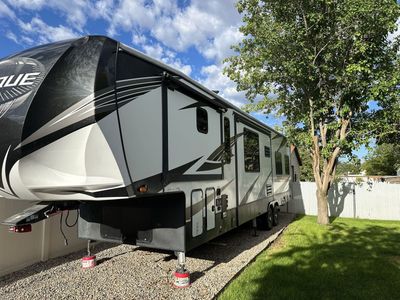 2019 Torque 371 with 13’ garage