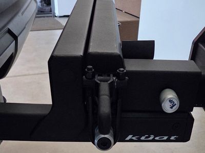 Kuat Pivot V2. Swing-Away Hitch Adapter - Passenger Side Swing