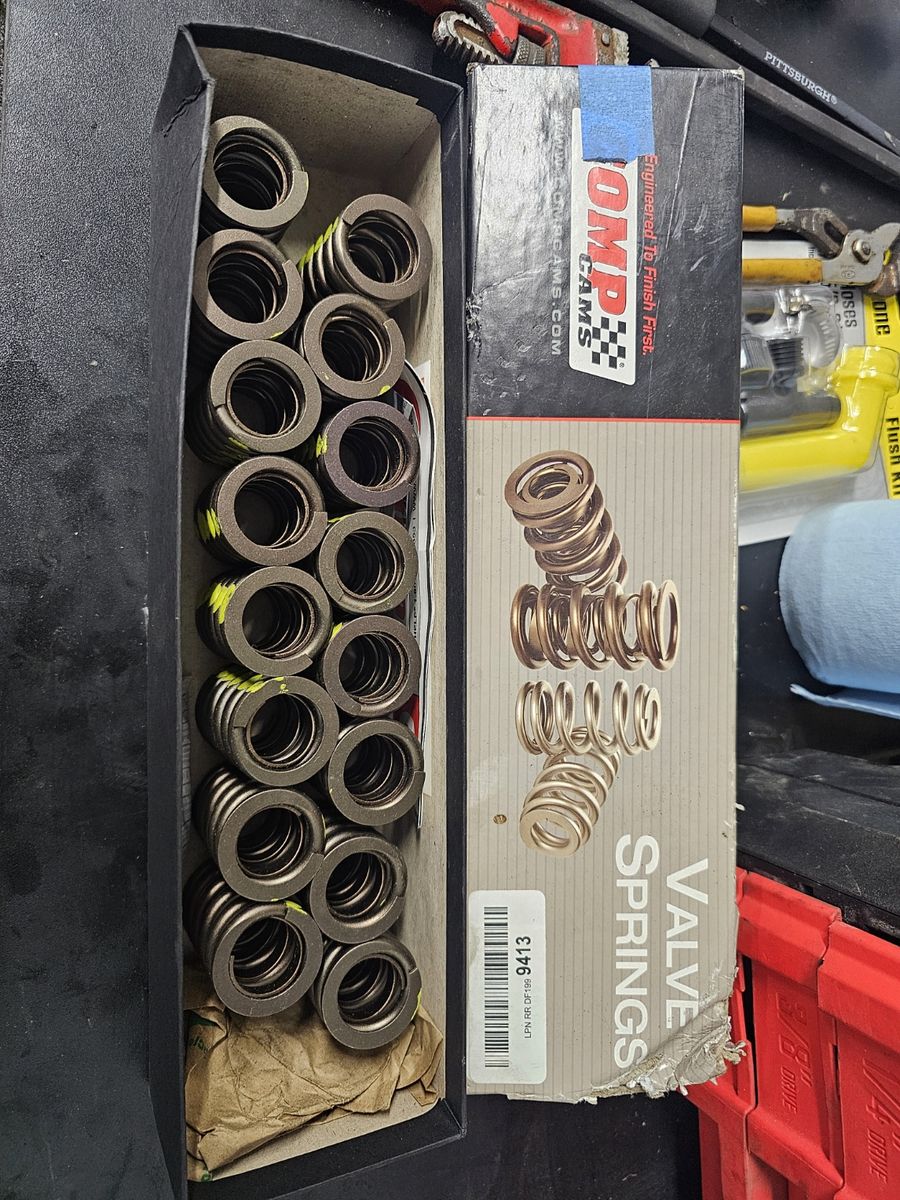 Comp Cams 910-16 performance valve springs NIB